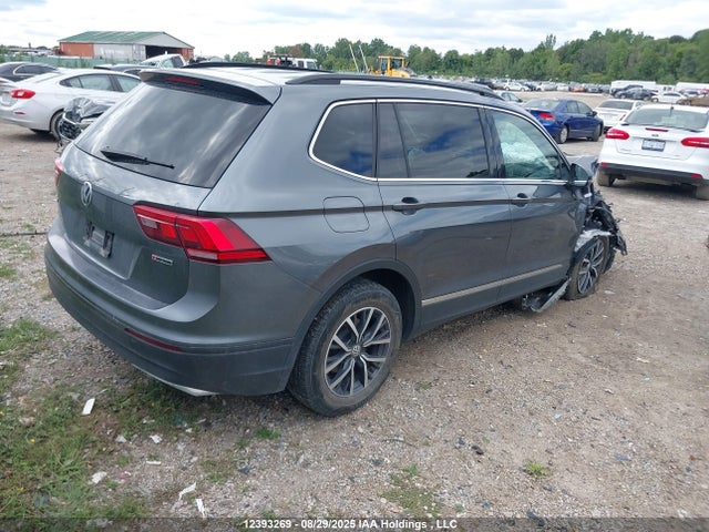 3VV2B7AX3LM043631 Volkswagen Tiguan
