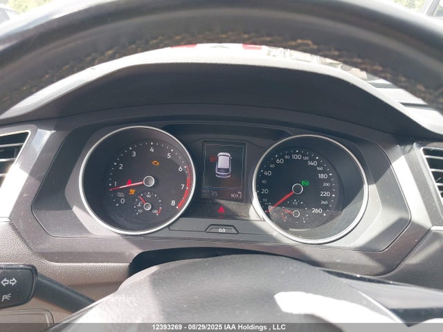3VV2B7AX3LM043631 Volkswagen Tiguan