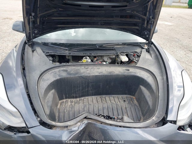 5YJ3E1EB5PF678124 Tesla MODEL 3