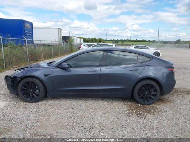 5YJ3E1EB5PF678124 Tesla MODEL 3