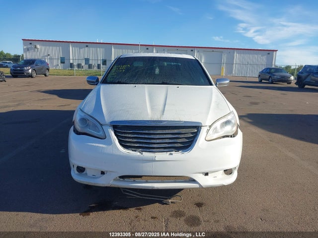 1C3CCBCG5EN121419 Chrysler 200
