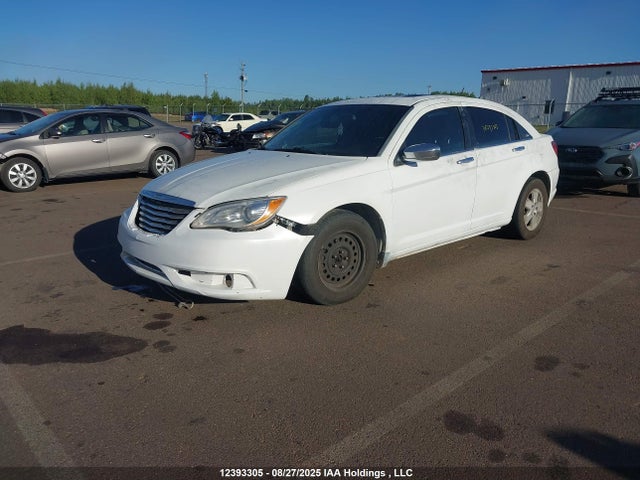 1C3CCBCG5EN121419 Chrysler 200
