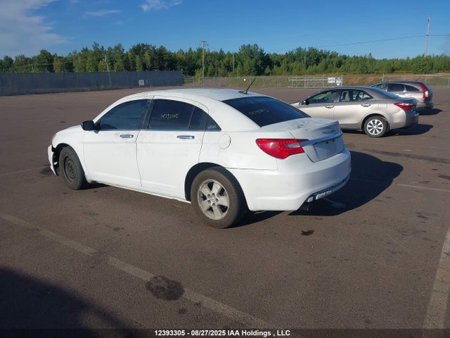 1C3CCBCG5EN121419 Chrysler 200