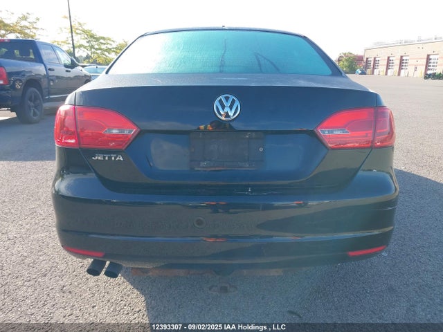 3VW2K7AJ3EM364093 Volkswagen Jetta