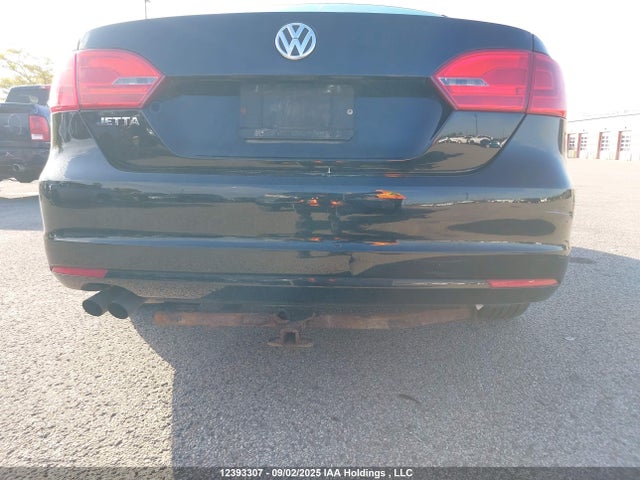 3VW2K7AJ3EM364093 Volkswagen Jetta