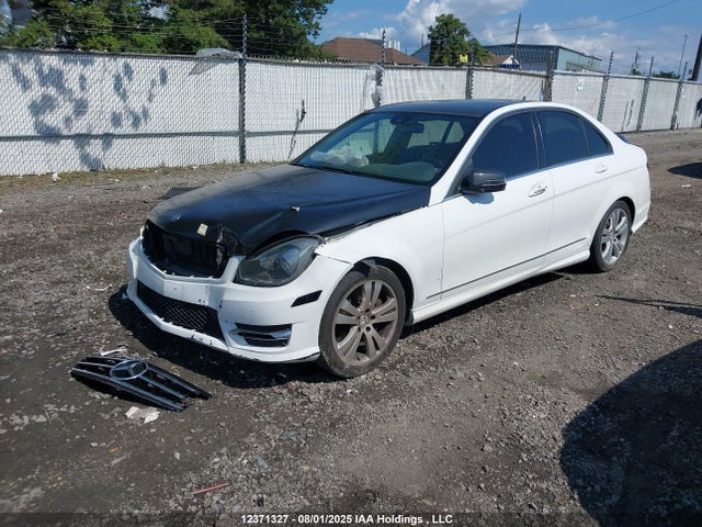 WDDGF8AB5EG160486 Mercedes-Benz C-Class
