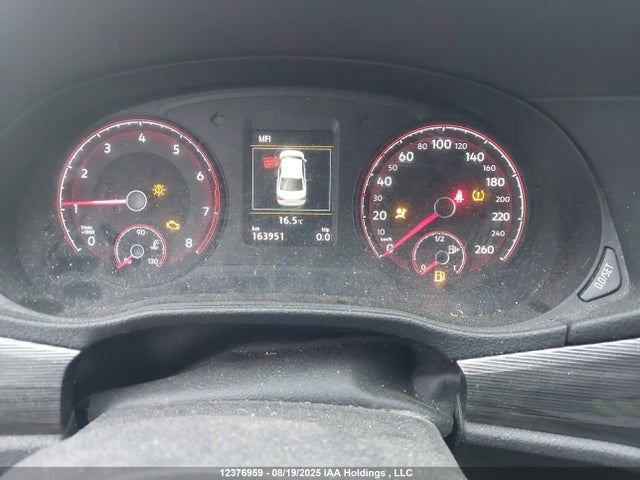 1VWUA7A32LC014806 Volkswagen Passat