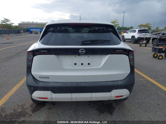 Nissan kicks mpv 2025 3N8AP6CA6SL302734 Image 17