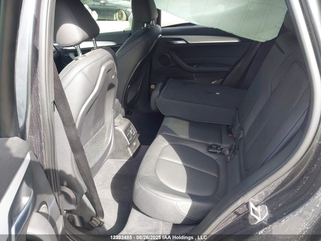 BMW X1 2017 WBXHT3C3XH5F67905 Image 8