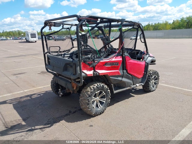 1HFVE0445J4200215 Honda Sxs1000 M5