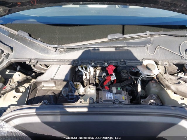 7SAYGDEE8NF421664 Tesla Model Y