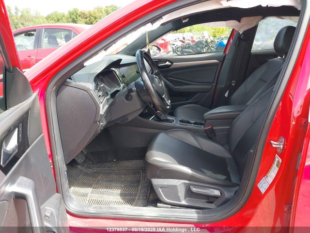 3VWE57BU1KM246942 Volkswagen 1.8 tsi
