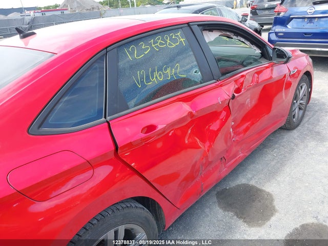 3VWE57BU1KM246942 Volkswagen 1.8 tsi