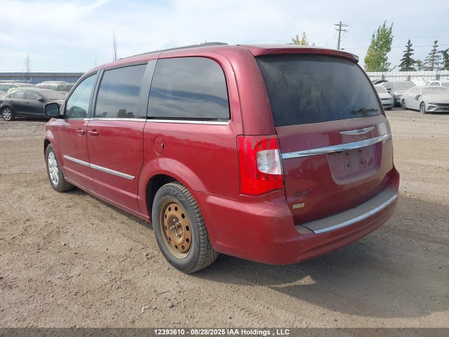 2C4RC1BG2GR101121 Chrysler Town and Country