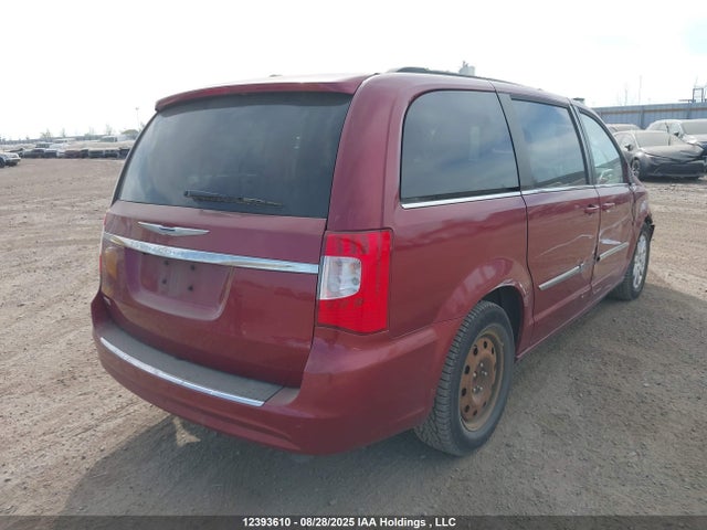 2C4RC1BG2GR101121 Chrysler Town and Country