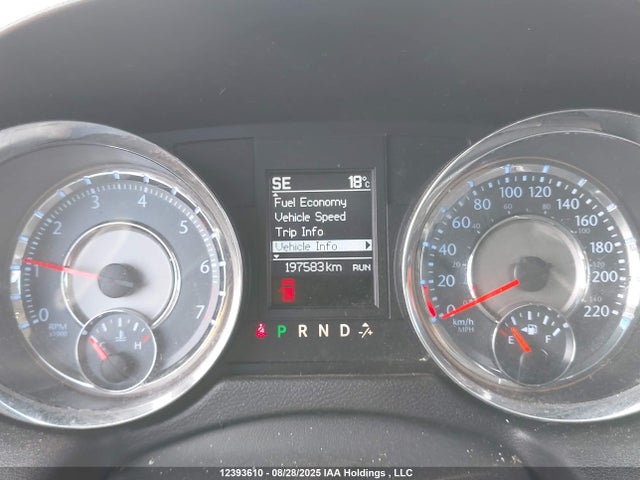 2C4RC1BG2GR101121 Chrysler Town and Country
