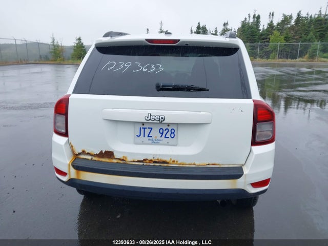 1C4NJDAB8FD100276 Jeep Compass