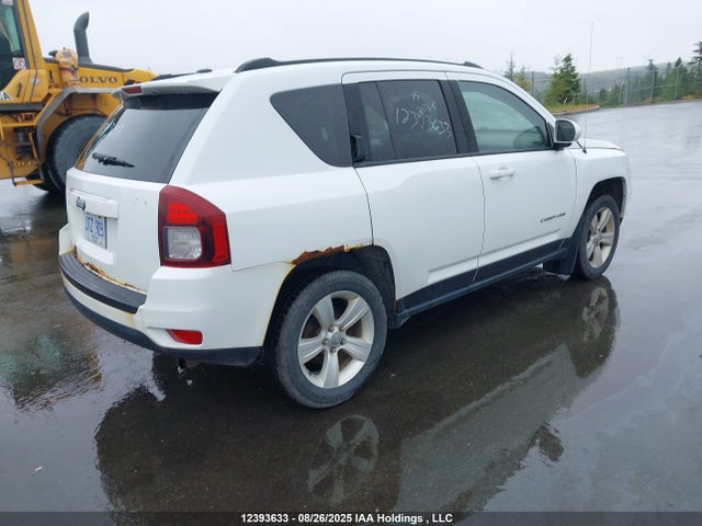 1C4NJDAB8FD100276 Jeep Compass