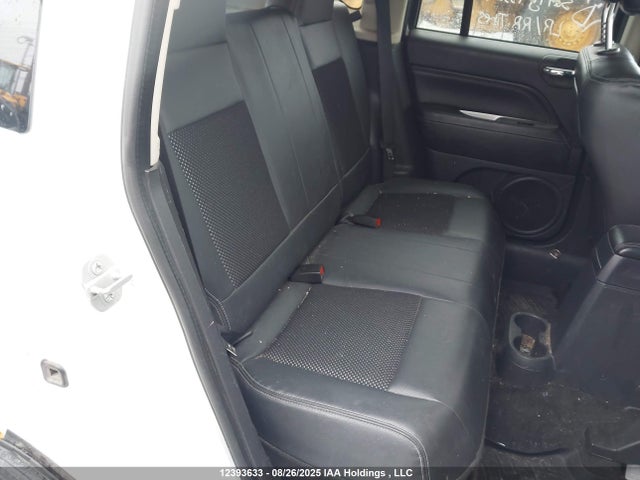 1C4NJDAB8FD100276 Jeep Compass