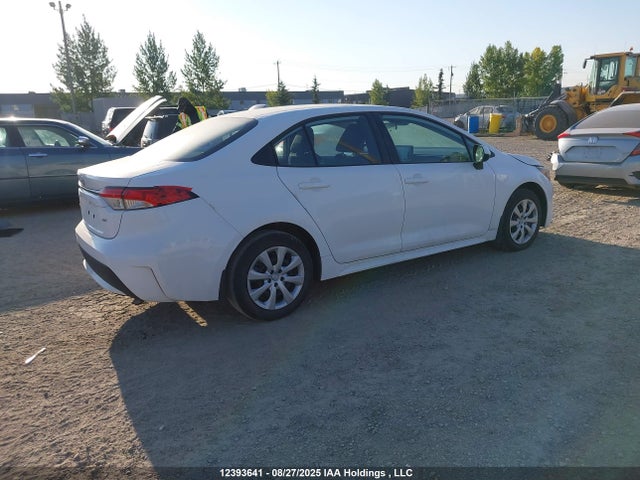 12393641 :رقم المزاد ، 5YFBPMBE1NP347743 vin ، 2022 Toyota Corolla Le/xle مزاد بيع