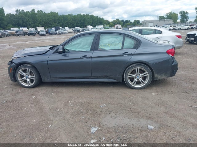 WBA8D9C5XJEM32650 BMW 330I