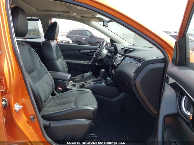 JN1BJ1CR9JW209843 Nissan ROGUE SPORT