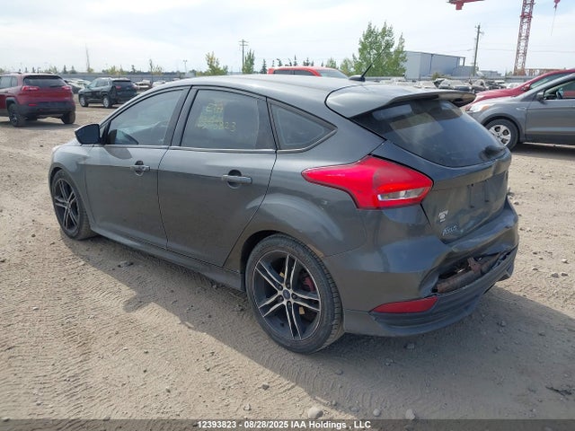Ford 2016 2016 1FADP3L95GL346911 Image 3