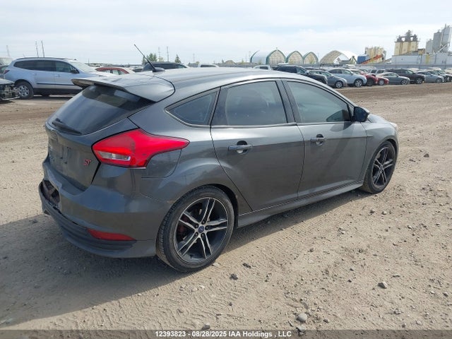 Ford 2016 2016 1FADP3L95GL346911 Image 4