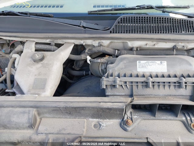 GMC lv1 - spark ignited direct injection, variable valve timing, e85 max, iron 2020 1GTW7BFP5L1221114 Image 10