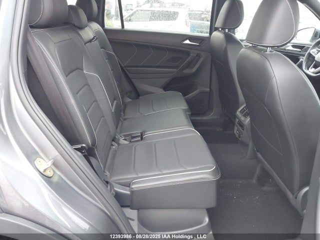 3VV4B7AX0NM045638 Volkswagen Tiguan