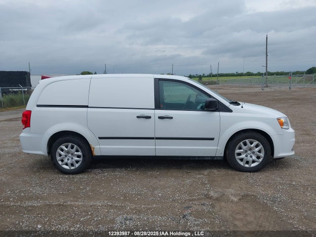 RAM Cargo Van 2015 2C4JRGAG0FR680995 Image 13