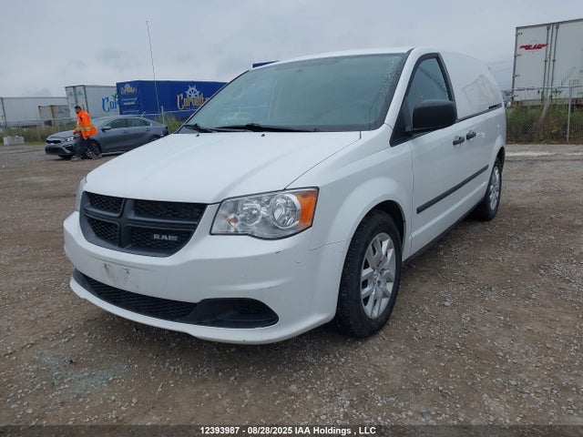 RAM Cargo Van 2015 2C4JRGAG0FR680995 Image 2