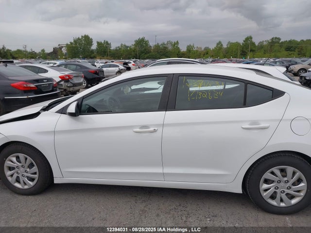 Hyundai Elantra 2017 5NPD74LF1HH132834 Image 14