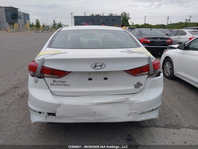 Hyundai Elantra 2017 5NPD74LF1HH132834 Image 16