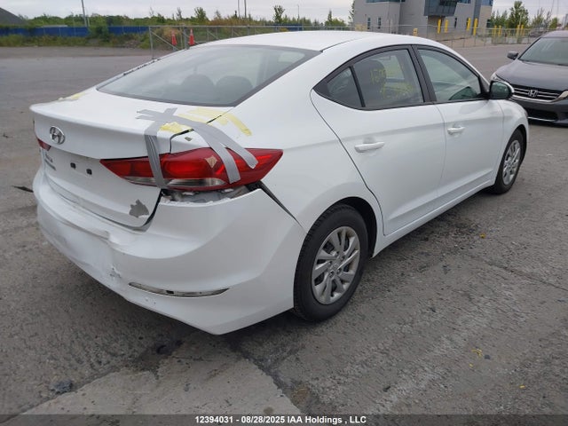 Hyundai Elantra 2017 5NPD74LF1HH132834 Image 4