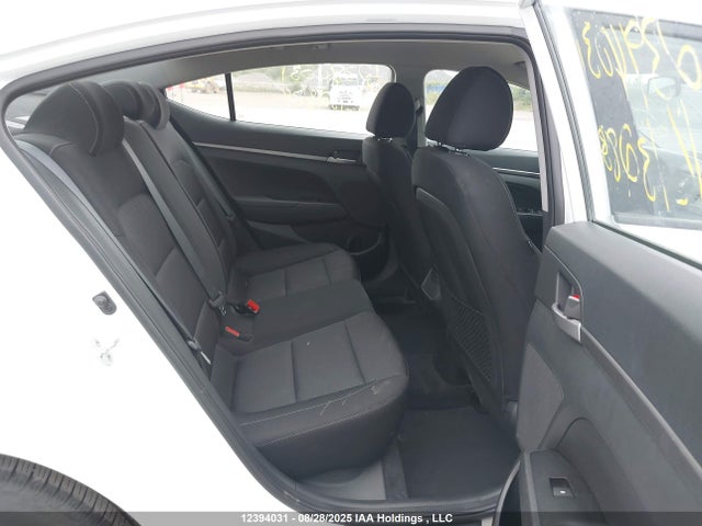Hyundai Elantra 2017 5NPD74LF1HH132834 Image 8