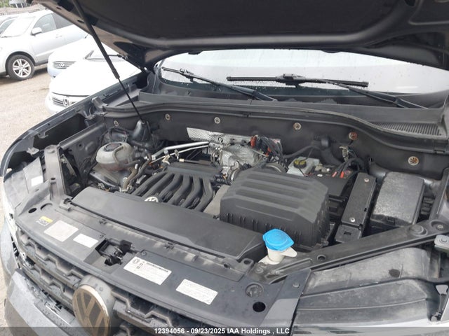 1V2NR2CA6JC530273 Volkswagen fsi