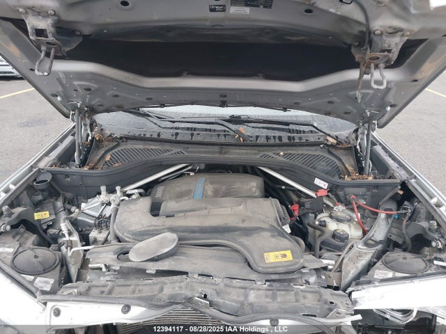 5UXKT0C50J0W00038 BMW X5