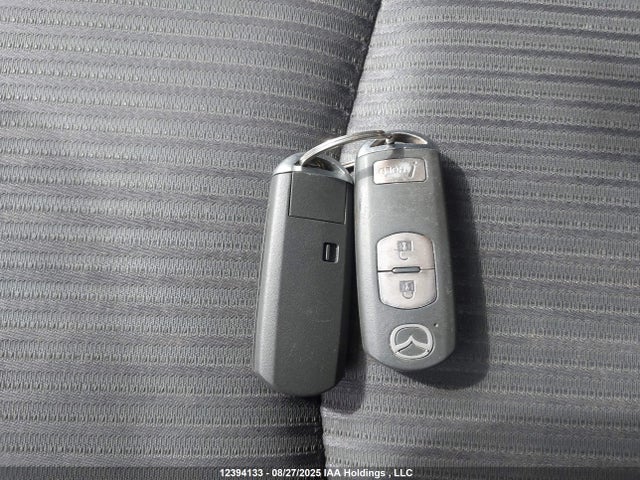 3MZBM1L77GM289149 Mazda pe