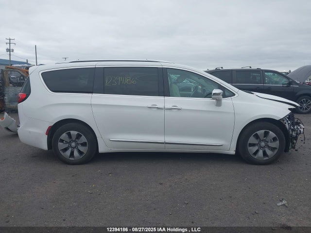 2C4RC1N75HR693871 Chrysler 2017