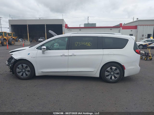 2C4RC1N75HR693871 Chrysler 2017