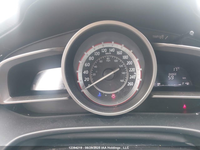JM1BM1V78E1168172 Mazda pe