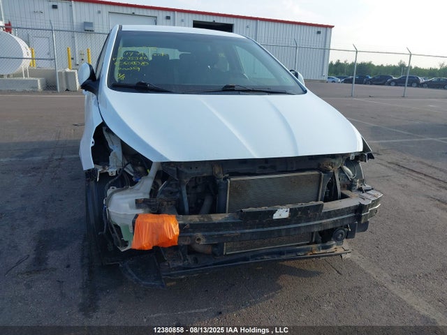 KMHCT5AE6HU353001 Hyundai ACCENT L