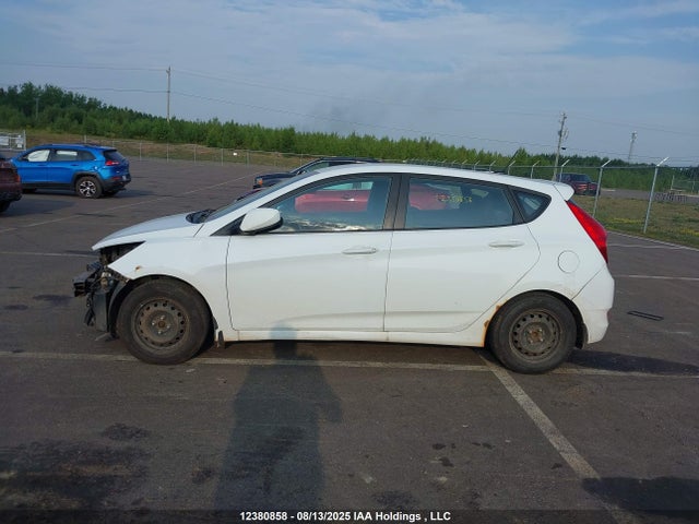 KMHCT5AE6HU353001 Hyundai ACCENT L