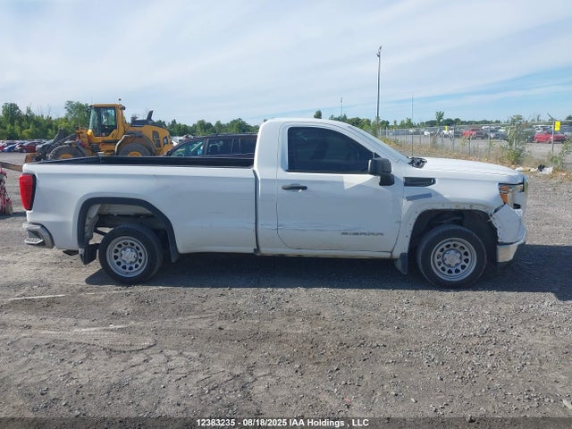 3GTN8AEK9NG143725 GMC l3b