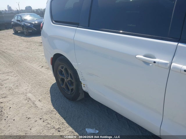 Chrysler 2025 2025 2C4RC1GG4SR602108 Image 6