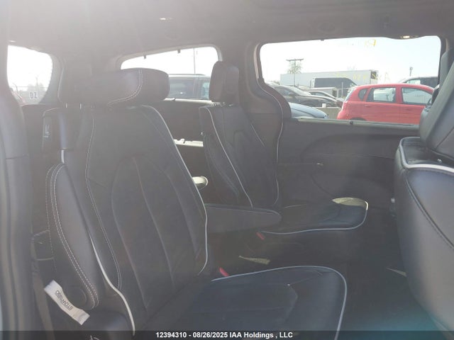 Chrysler 2025 2025 2C4RC1GG4SR602108 Image 8