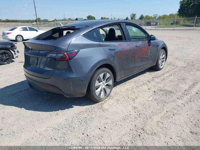 7SAYGDEE0NF439690 Tesla Model Y