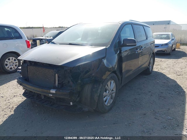KIA 2017 2017 KNDMB5C16H6311650 Image 2