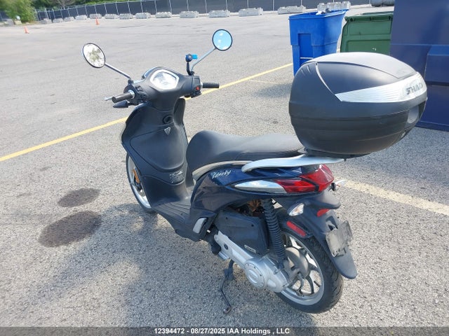 ZAPC546B8J7000284 Piaggio 2018